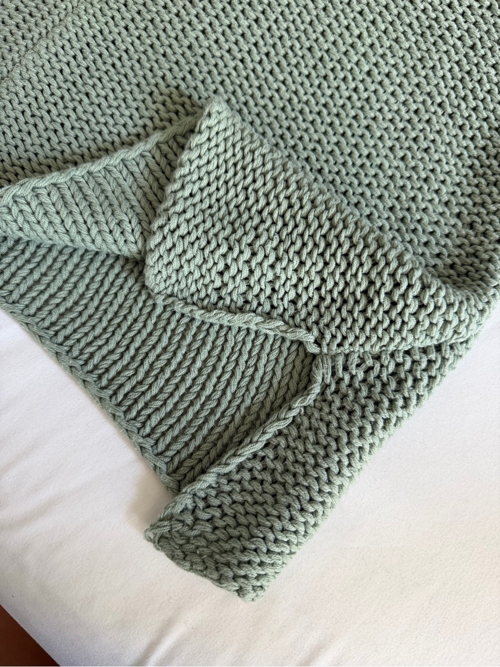 Wooden Ships Sea Foam Green V-Neck Open Knit Pullover Lightweight Sweater - Picture 10 of 14